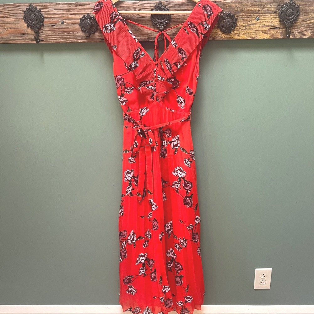 Lulus Red Floral Pleated Maxi Dress V-Neck Ruffle‎ Strappy Back Small